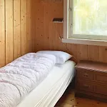 4 Person In Reksteren-by Traum Nyaraló Klinkholmen